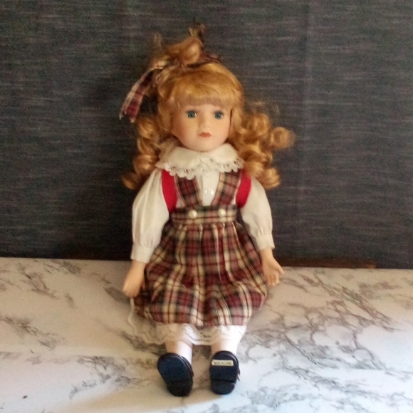 💥Host Pick💥 Vintage Porcelain Doll Cute School Girl with Back Pack - Picture 6 of 6